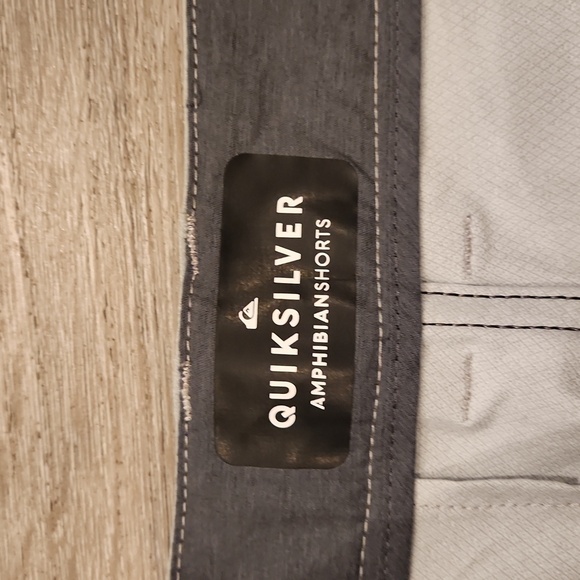 Quick Silver Shorts - Picture 4 of 9